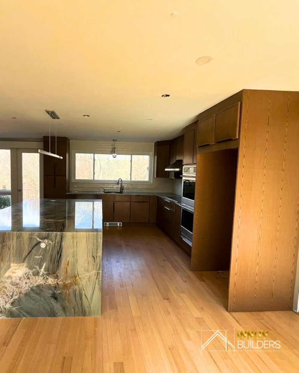 Kitchen Remodels project by Innov Builders
