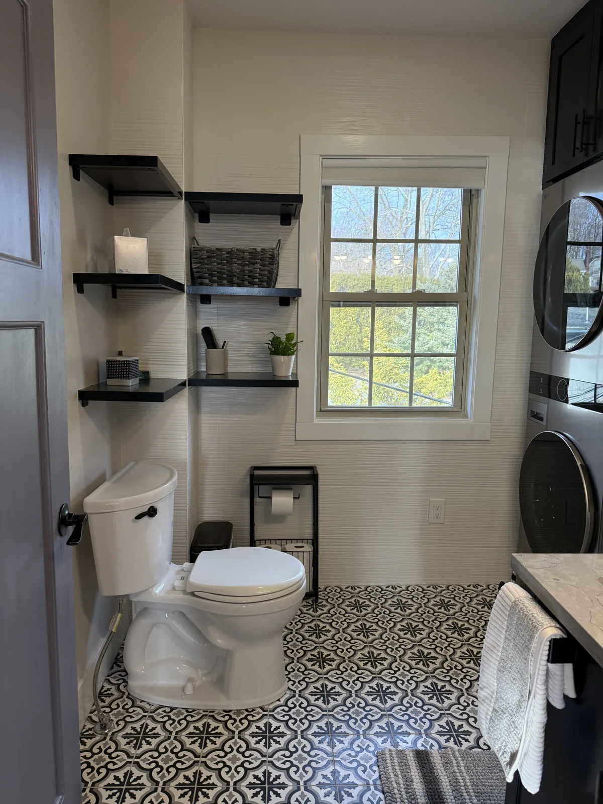 Bathroom remodeling by Innov Builders