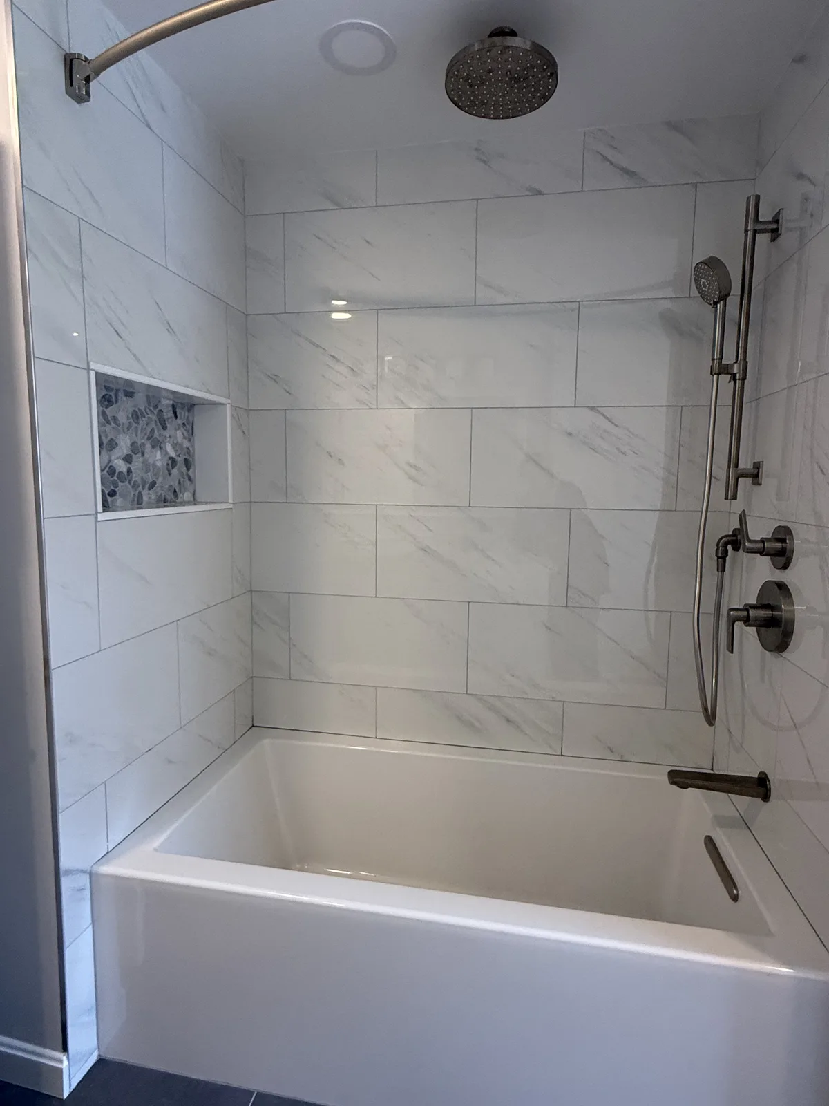 Bathroom remodeling by Innov Builders