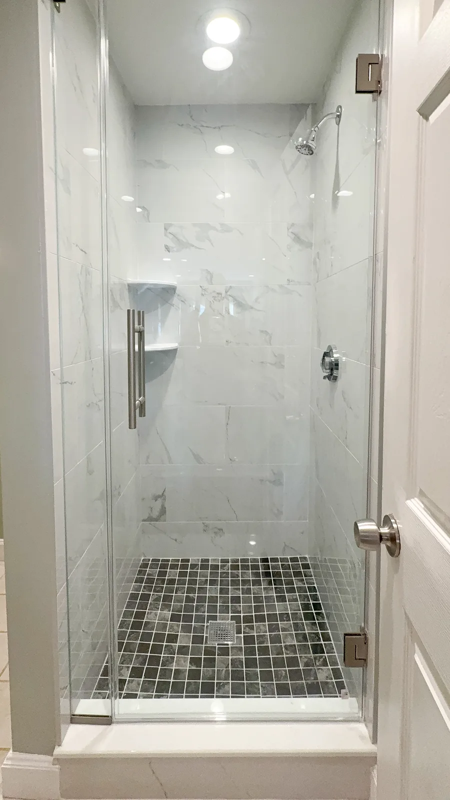 Bathroom remodeling by Innov Builders