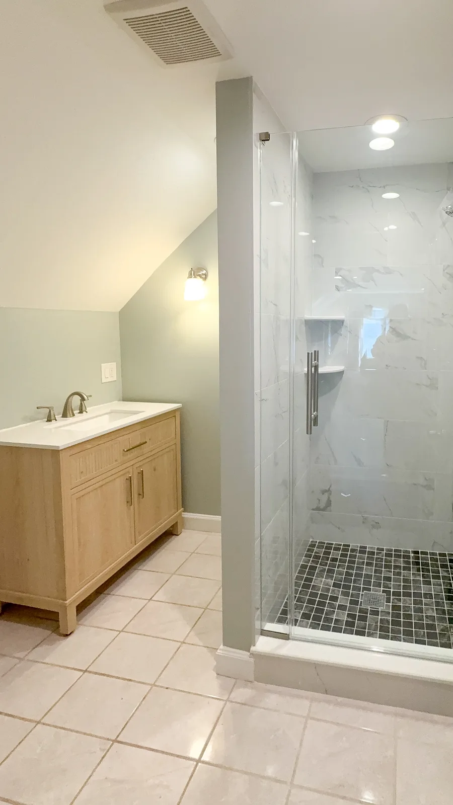 Bathroom remodeling by Innov Builders
